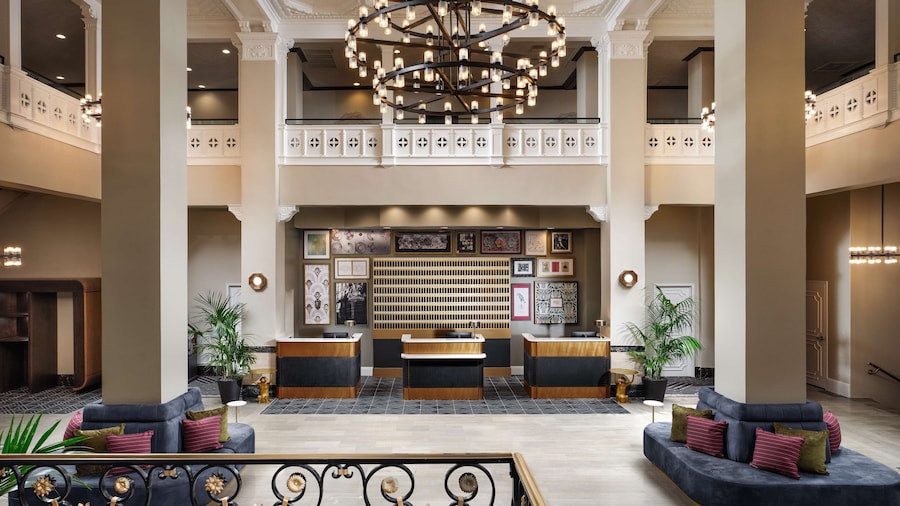 Hotel Flor Tampa Downtown, Tapestry Collection by Hilton
