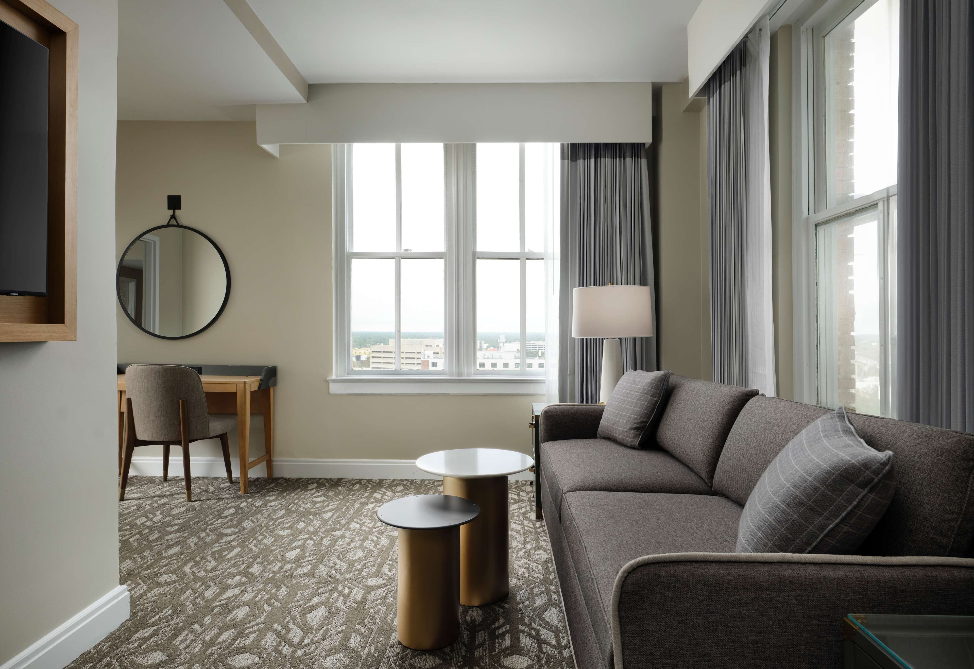 Literie de qualité supérieure, coffres-forts dans les chambres, bureau