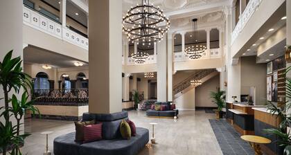 Hotel Flor Tampa Downtown, Tapestry Collection by Hilton