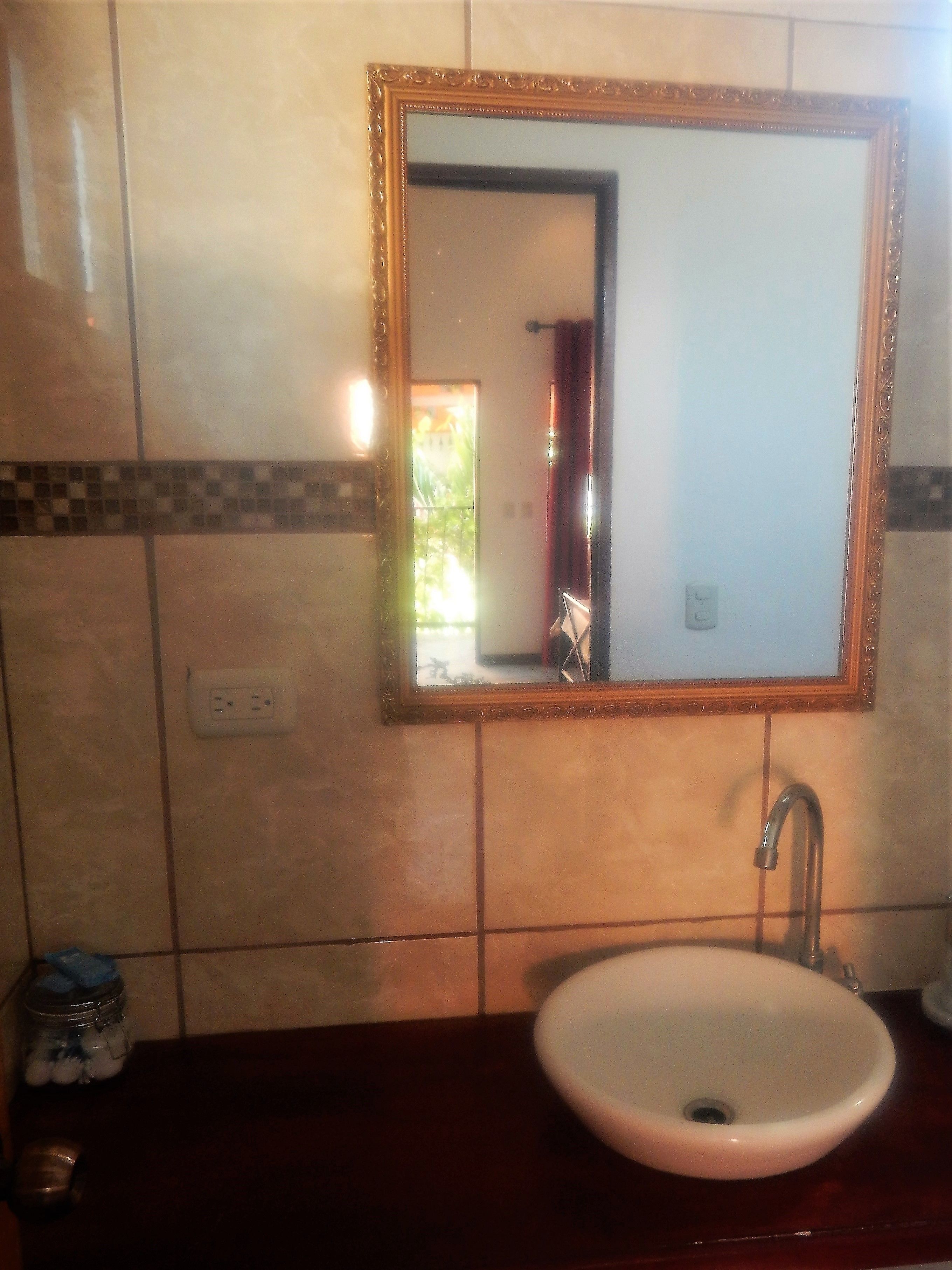 shower, free toiletries, towels