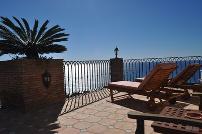 Welcome Inn Nerja