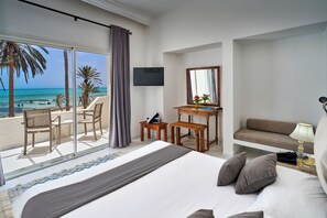 1 dormitorio, minibar, caja fuerte y cortinas opacas