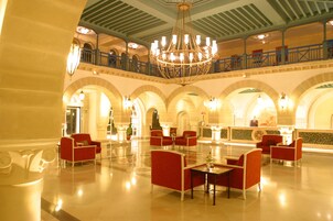 Sala de estar en el lobby