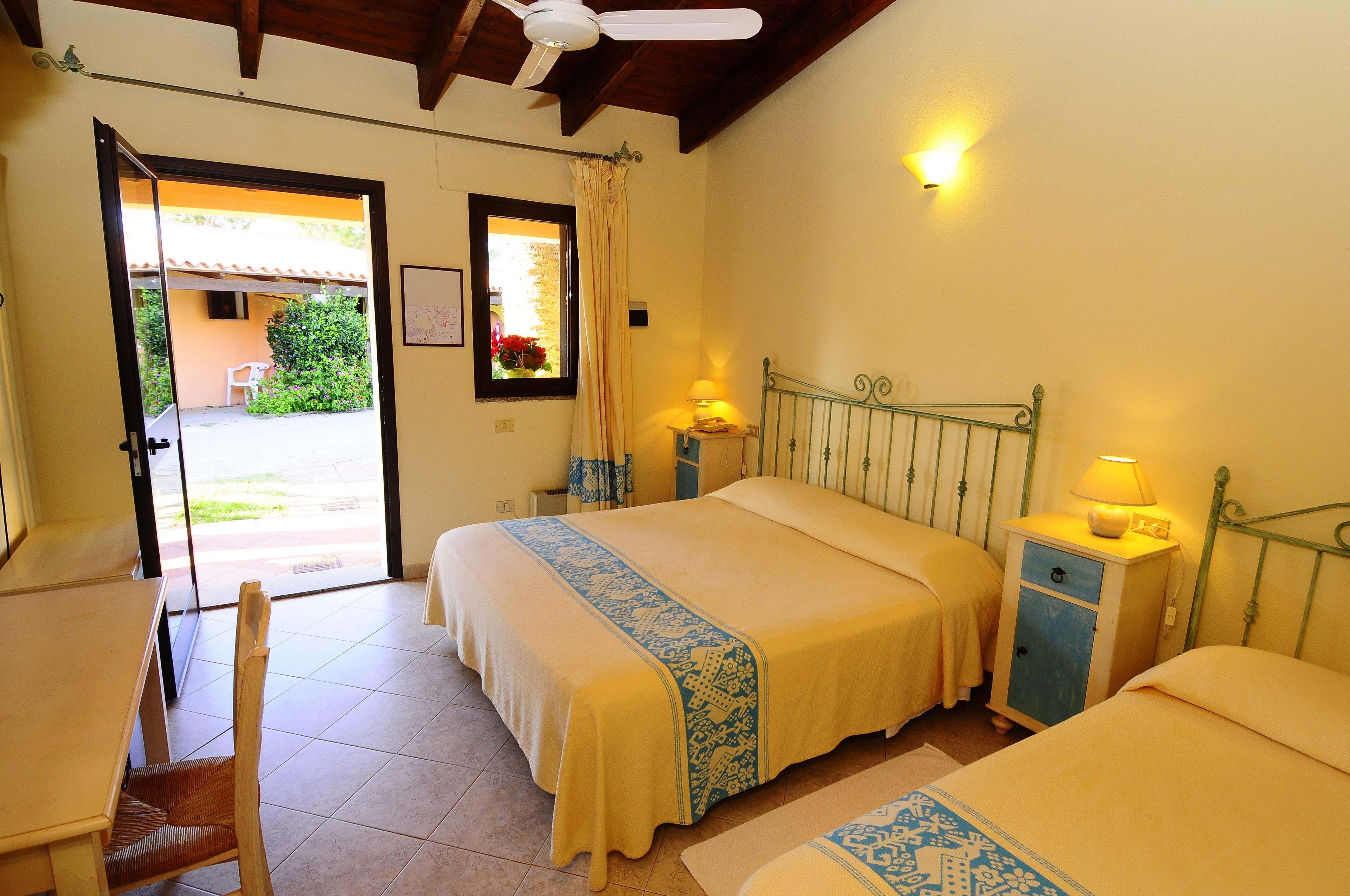 In-room safe, desk, blackout drapes, soundproofing