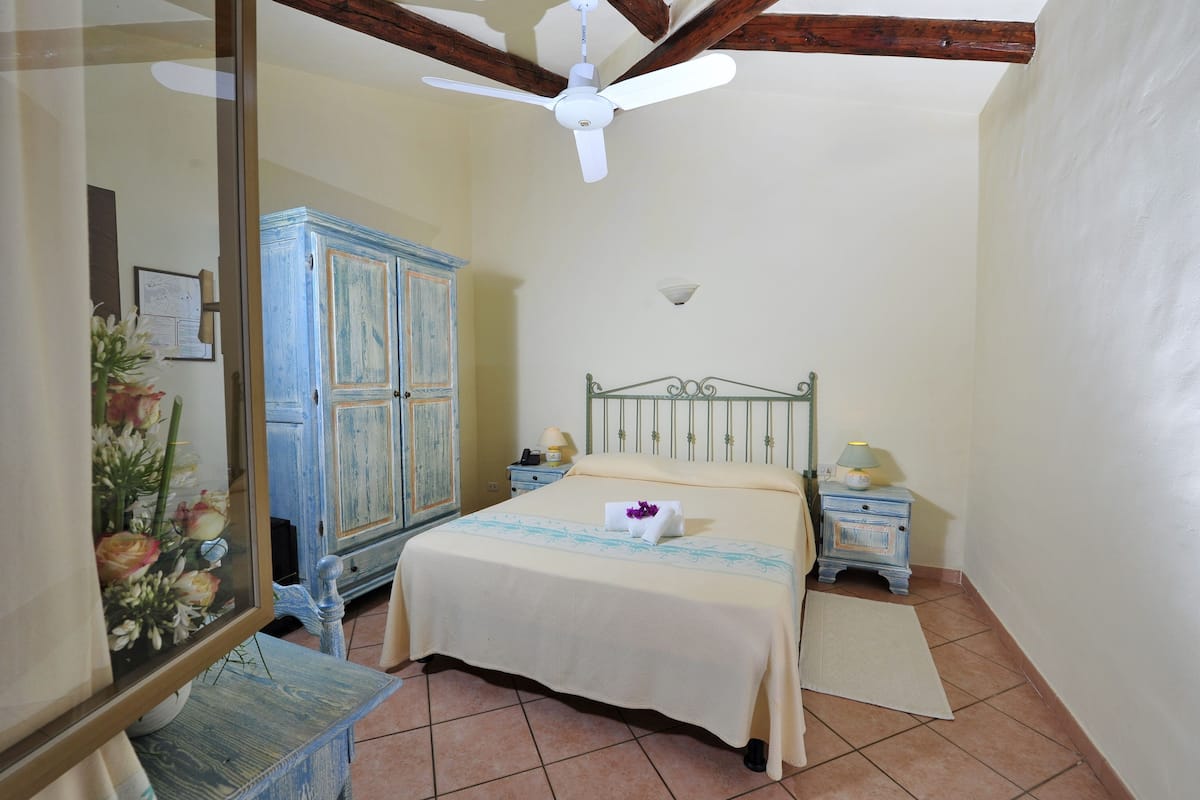 In-room safe, desk, blackout curtains, soundproofing