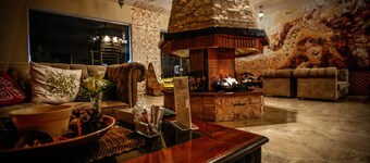 Montreal Hotel - Al Shobak