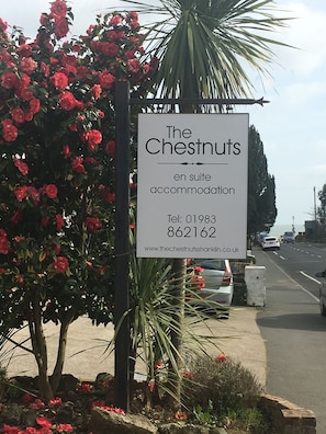 Property grounds - The Chestnuts Guest House (Shanklin)