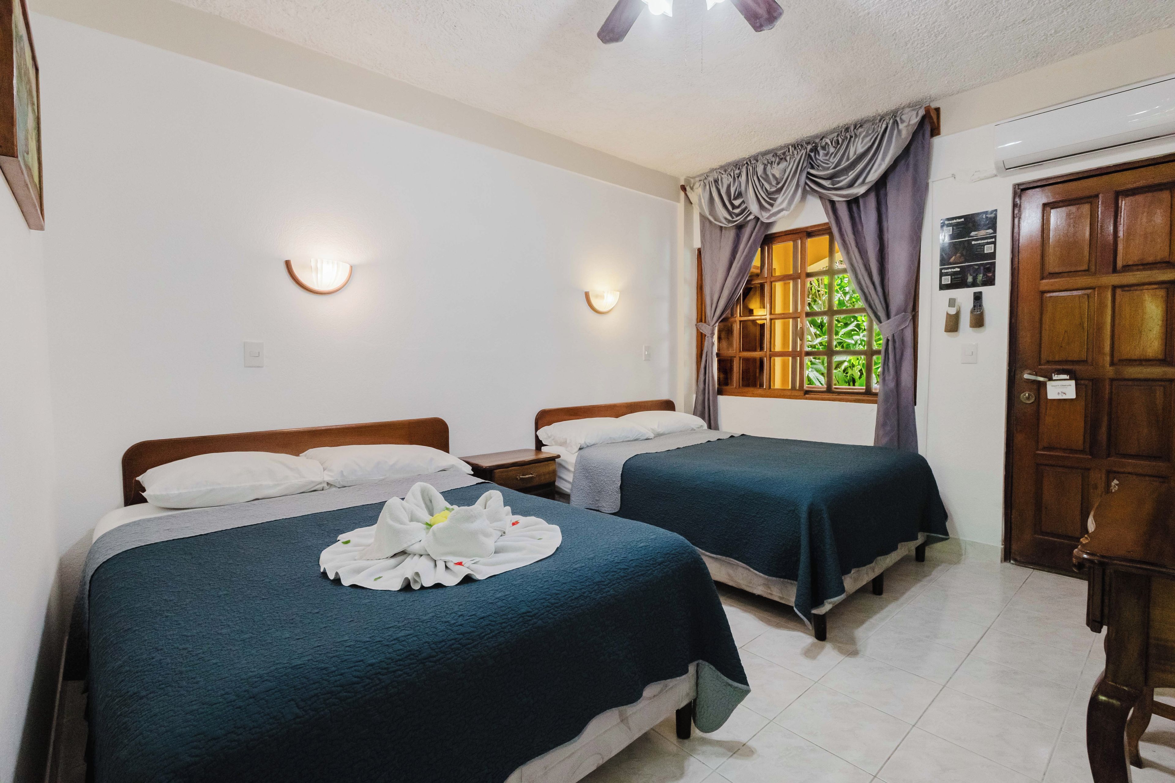 Photo - Hotel Las Tres Banderas