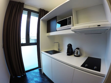 In-room safe, desk, soundproofing, free WiFi. 57ResHotel Orio