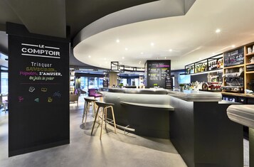 Bar (in der Unterkunft)