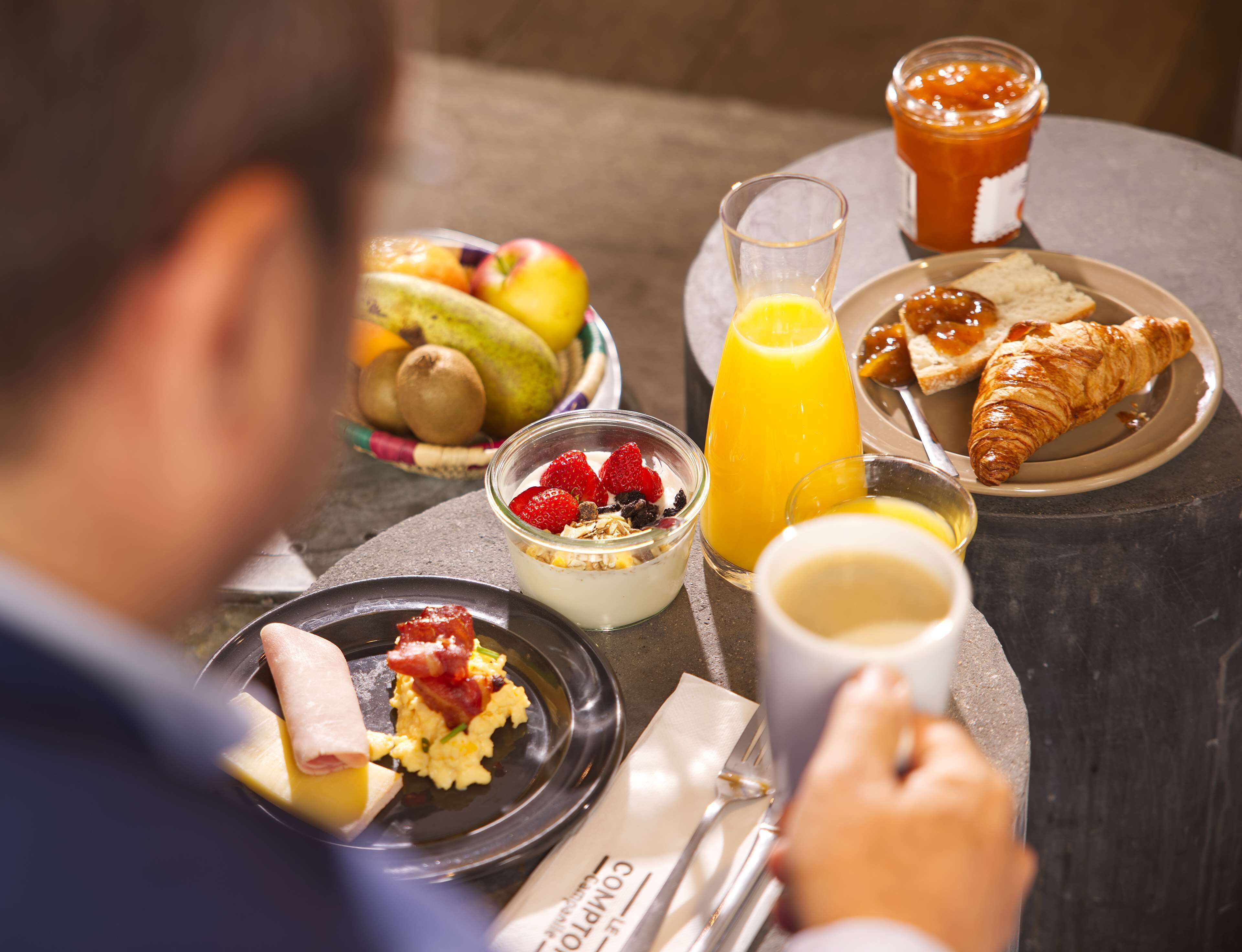daily buffet breakfast (eur 14.90 per person)