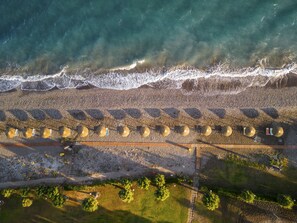 On the beach, sun loungers, beach umbrellas, beach towels - D'Andrea Mare Beach Hotel – All Inclusive (Rhodes)