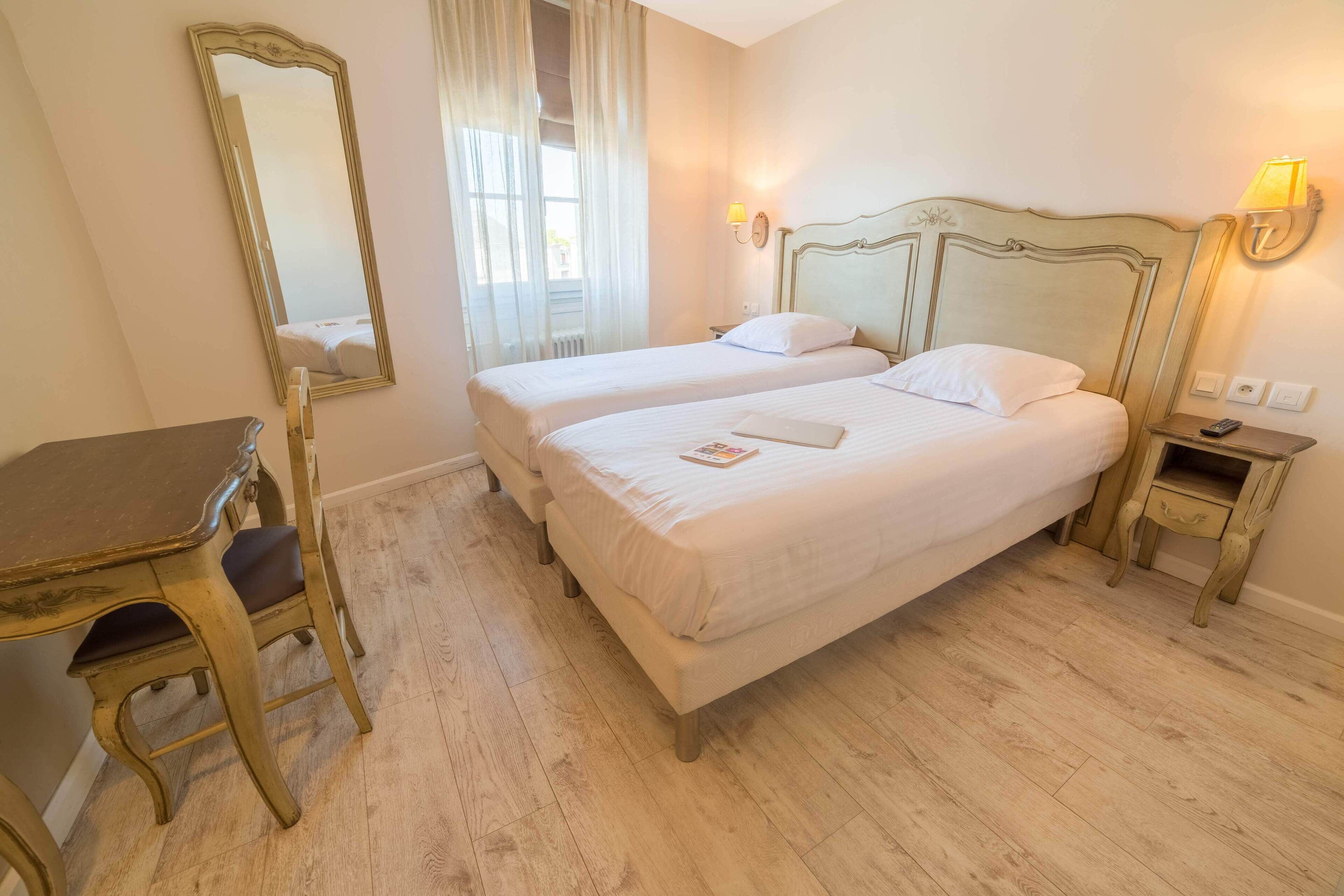 classic double room | hypo-allergenic bedding, select comfort beds, desk, free wifi