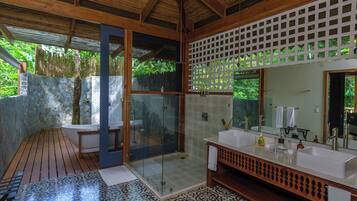 Linda Vista Villa | Bagno | Articoli per l'igiene personale ecosostenibili, accappatoio, asciugamani