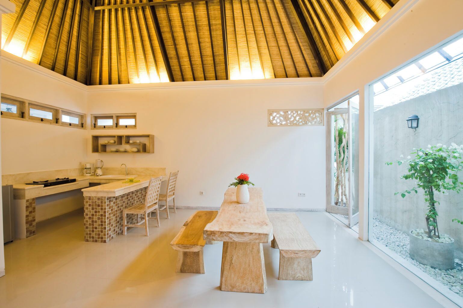 Deluxe Apartment A6 | Living area | 32-inch LCD TV with satellite channels, TV, DVD player