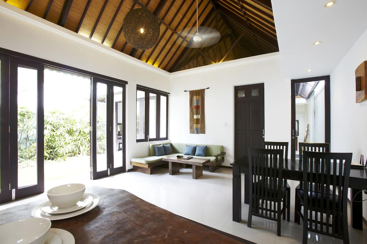Two-Bed Room Garden Villa(G1) | Living room