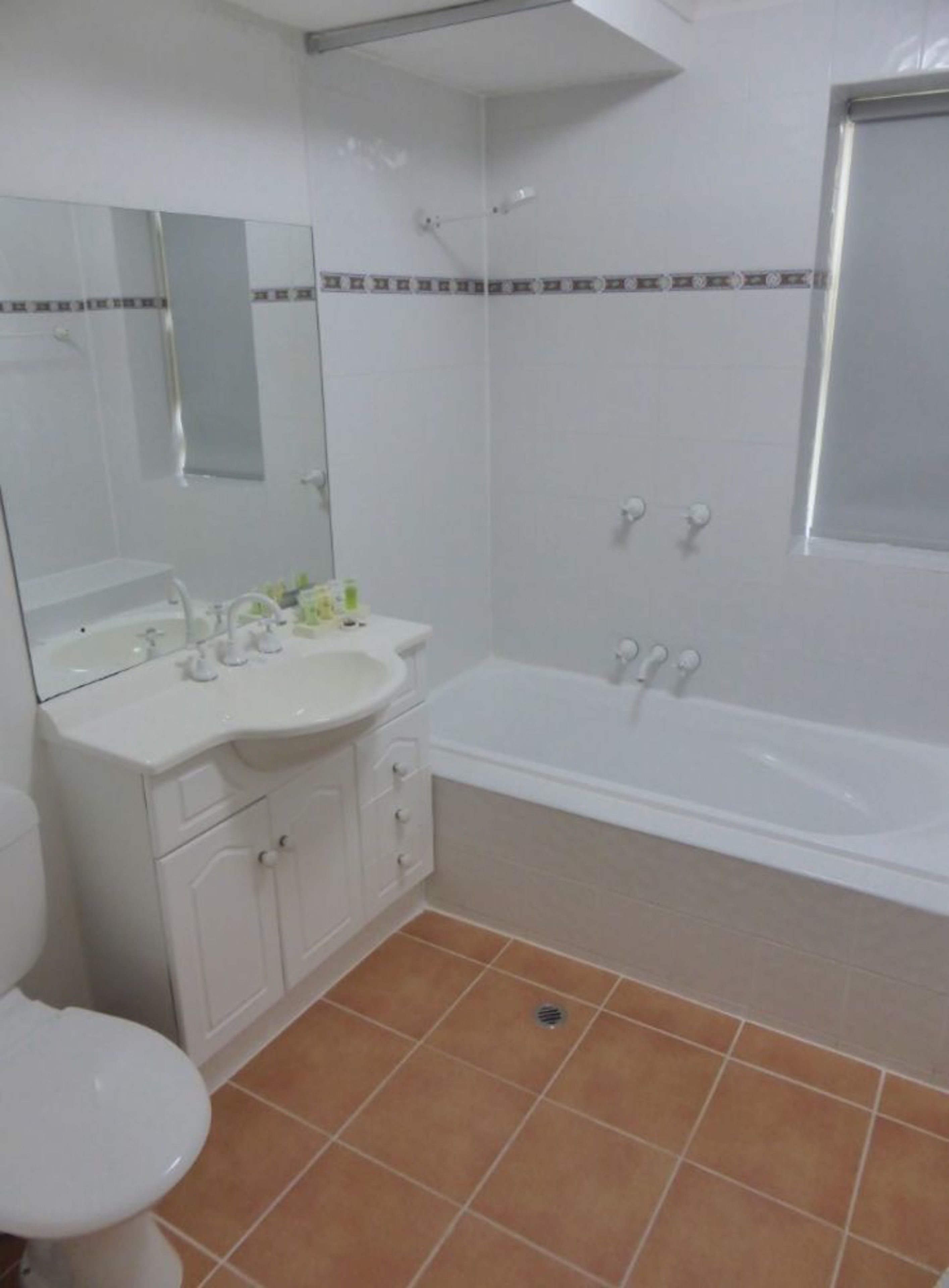 Lifestyle Apartments at Ferntree — image 8