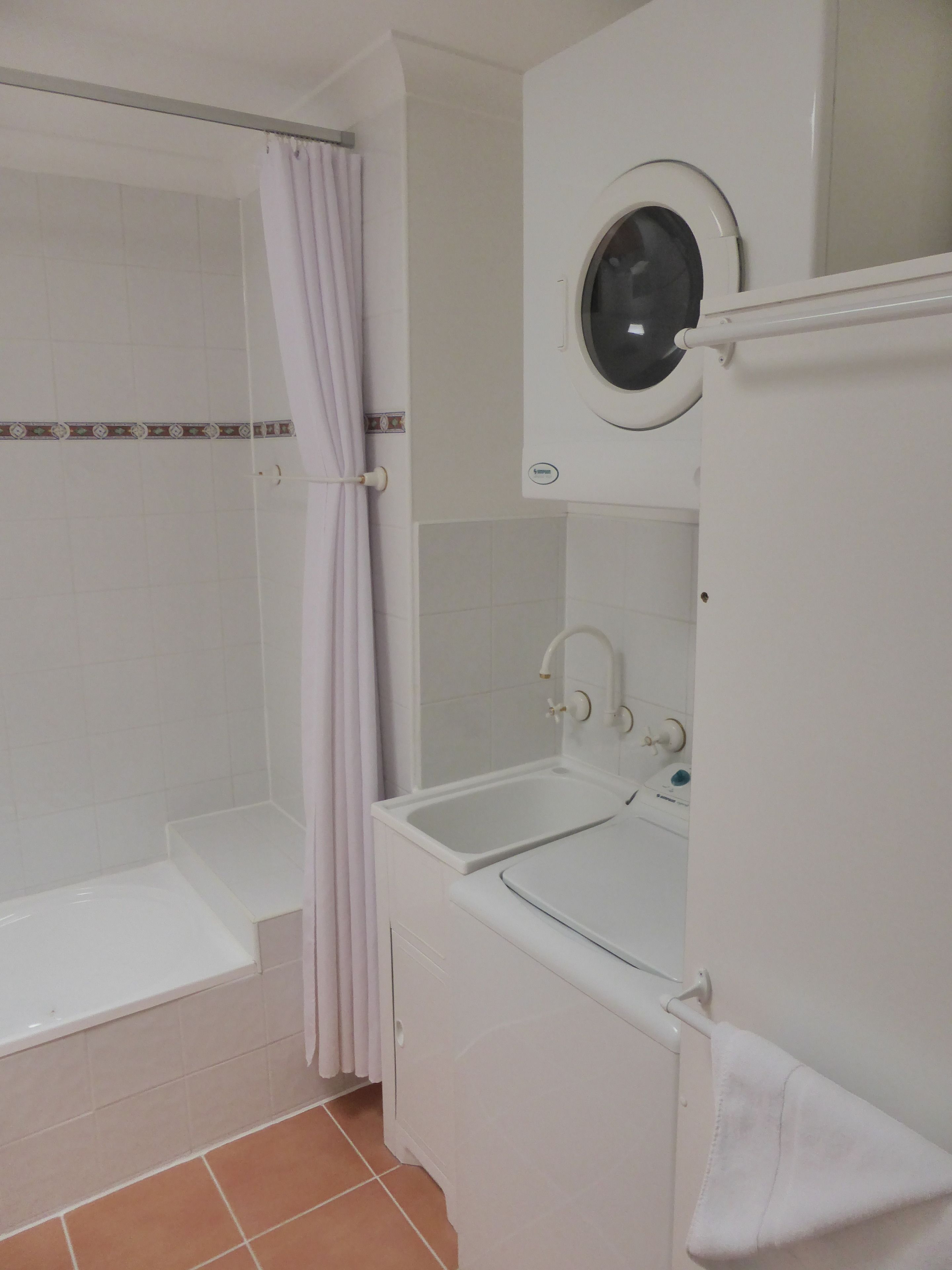 Lifestyle Apartments at Ferntree — image 14