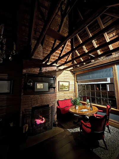 Robinson Cottage