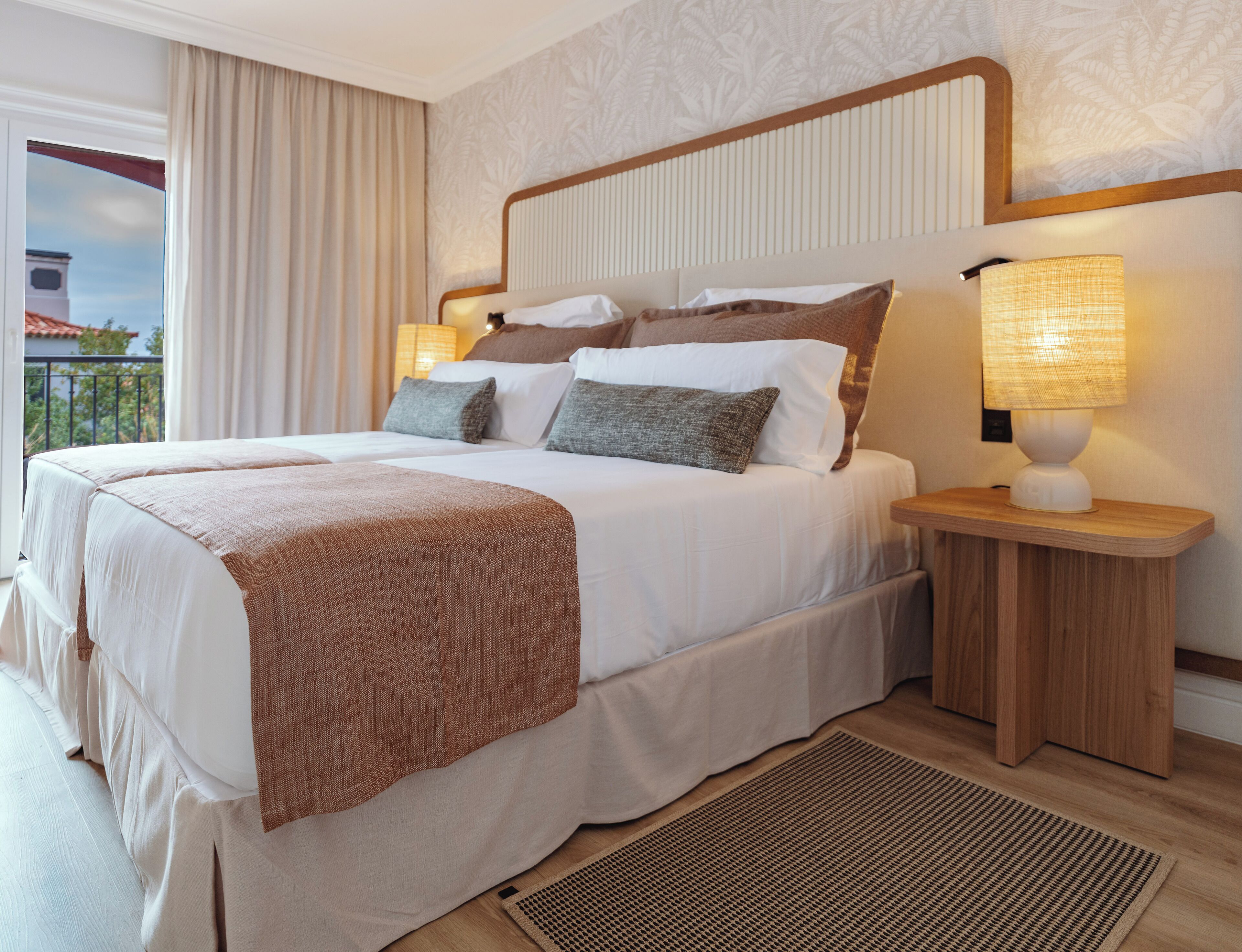 Down duvets, minibar, in-room safe, desk