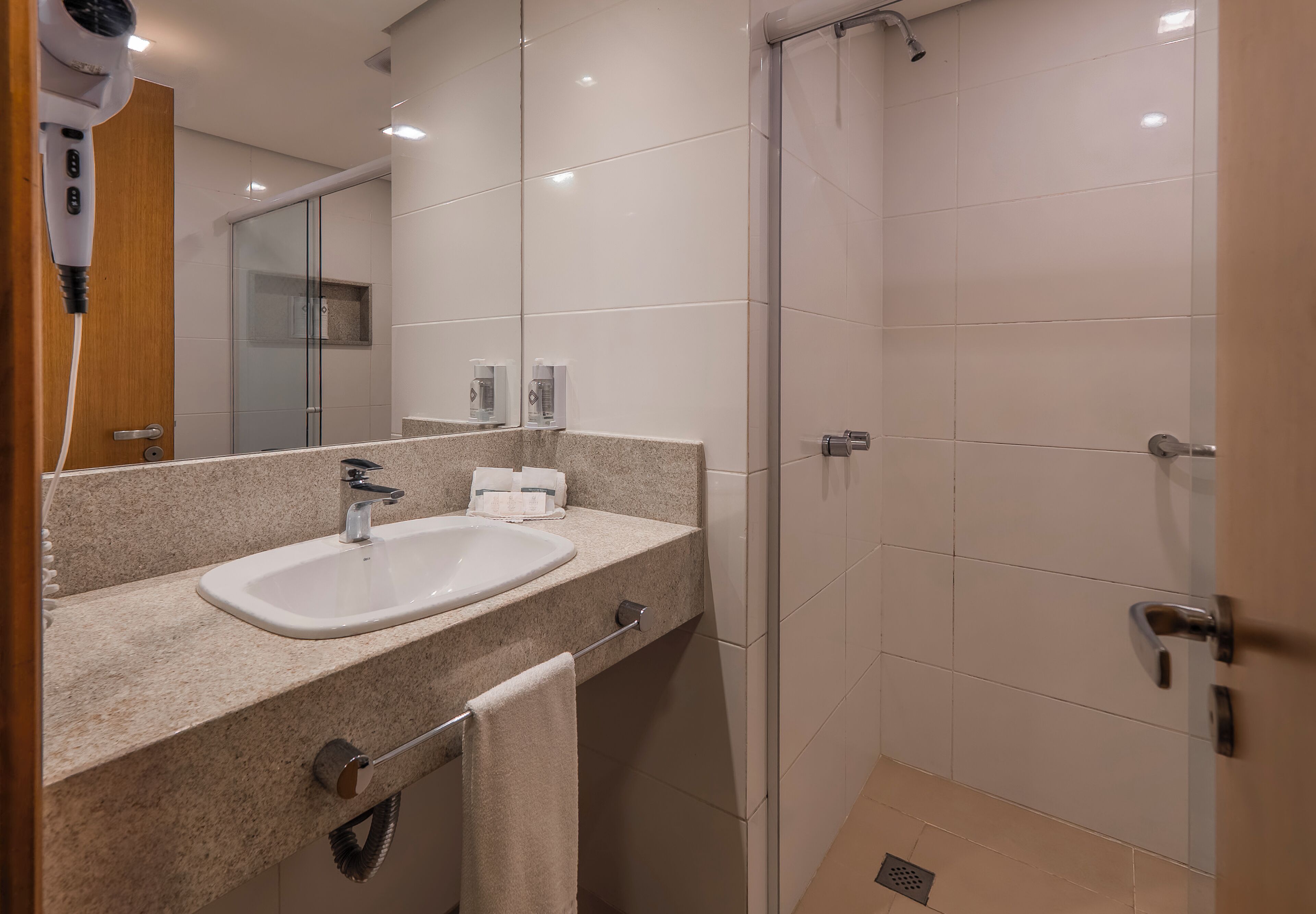 shower, rainfall showerhead, hair dryer, bidet