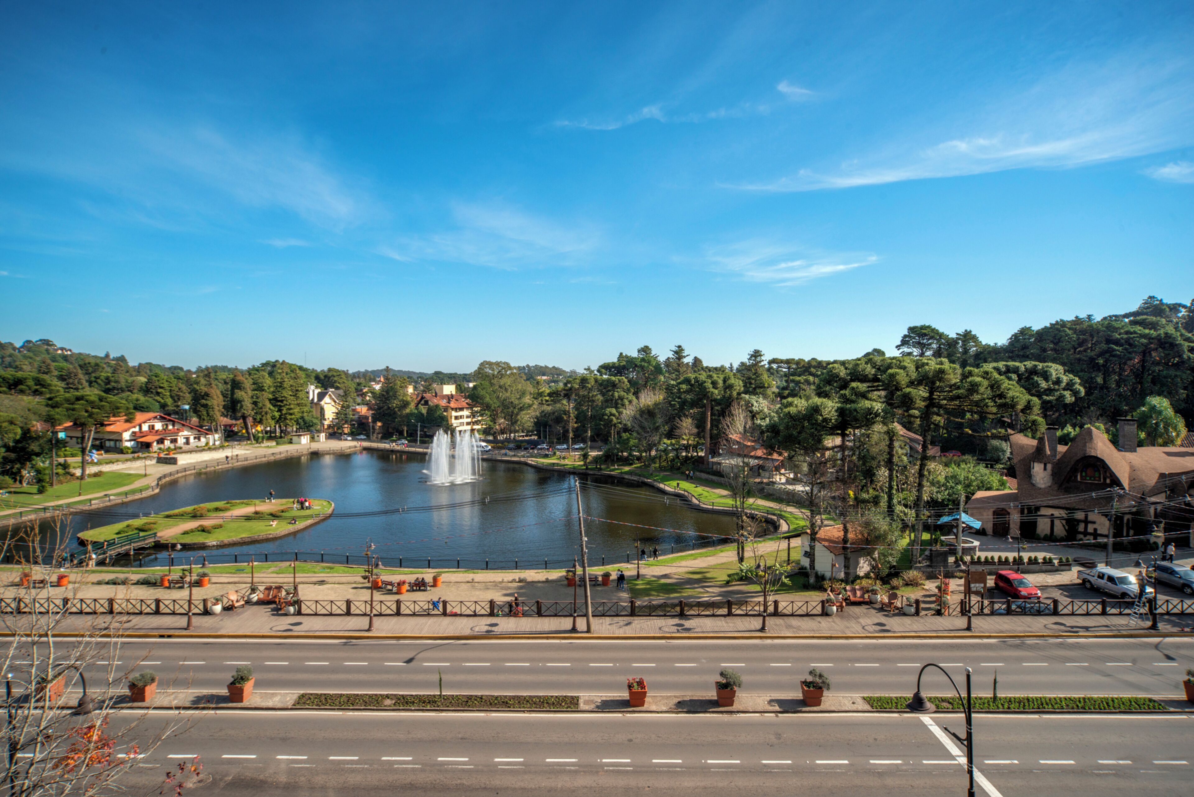 breakfast, lunch and dinner served