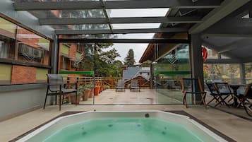 Indoor pool, pool loungers