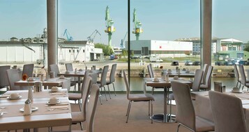 Desayuno buffet todos los días (con cargo)