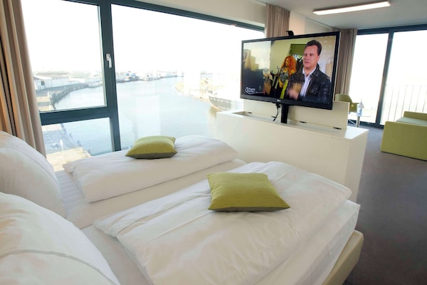 Suite, 2 Twin Beds, Harbor View (Cozy Sitting Corner;with Sofabed) | Room amenity