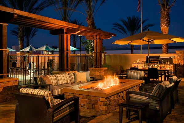 BBQ/picnic Area - Residence Inn Tustin Orange County (Tustin)