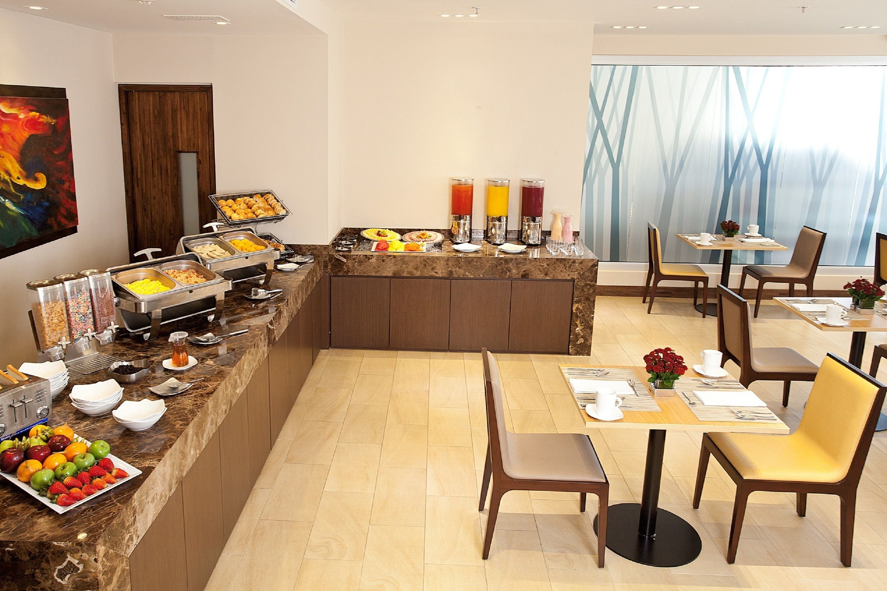 daily cooked-to-order breakfast for a fee