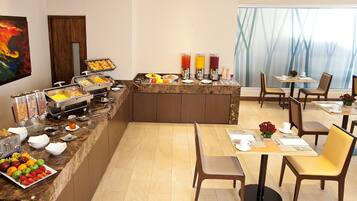 Daily cooked-to-order breakfast for a fee