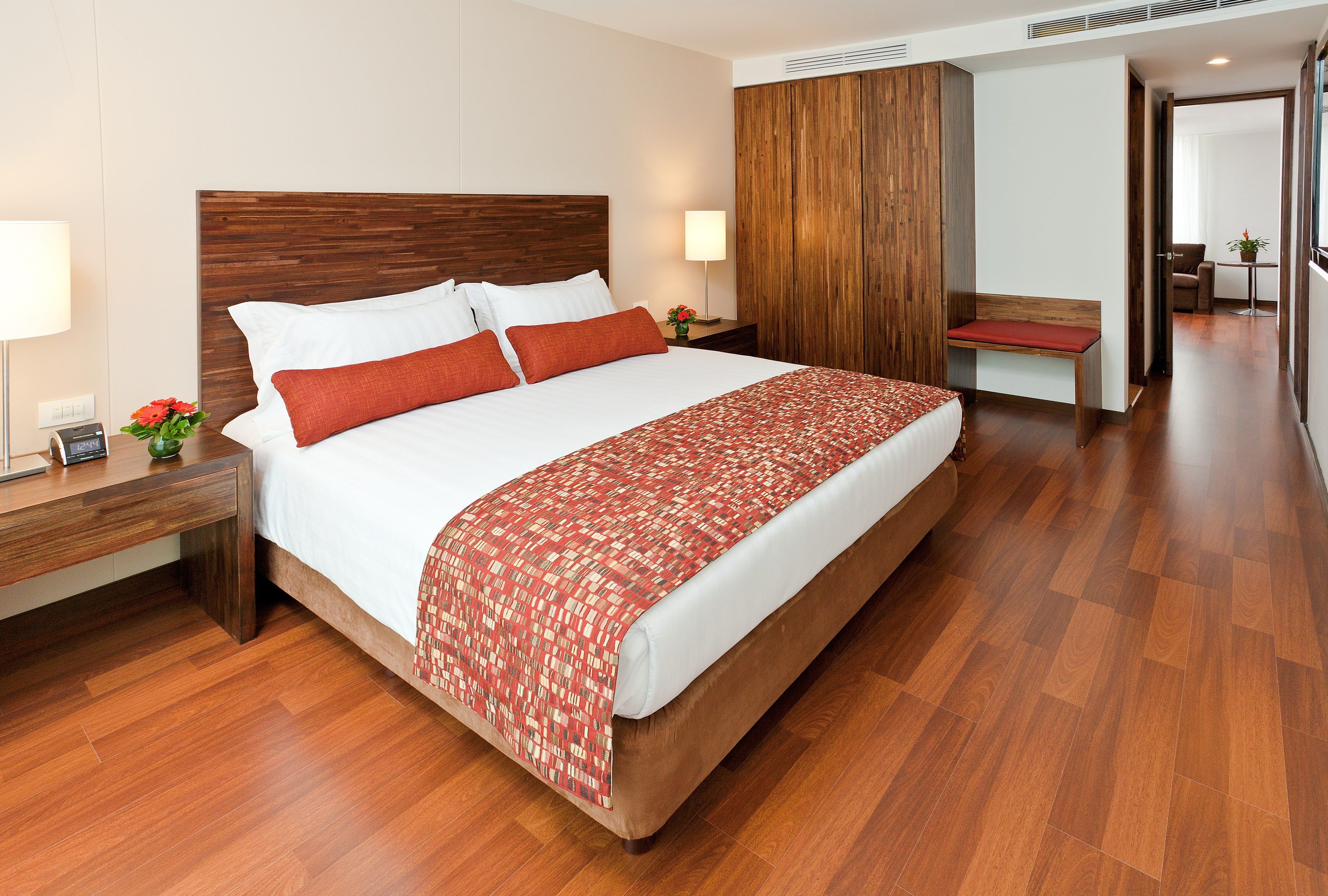 in-room safe, desk, laptop workspace, blackout curtains