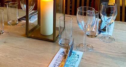 The White Hart Arkells Pub Group