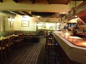 Bar (on property) - The Ellerby Country Inn (Saltburn-by-the-Sea)