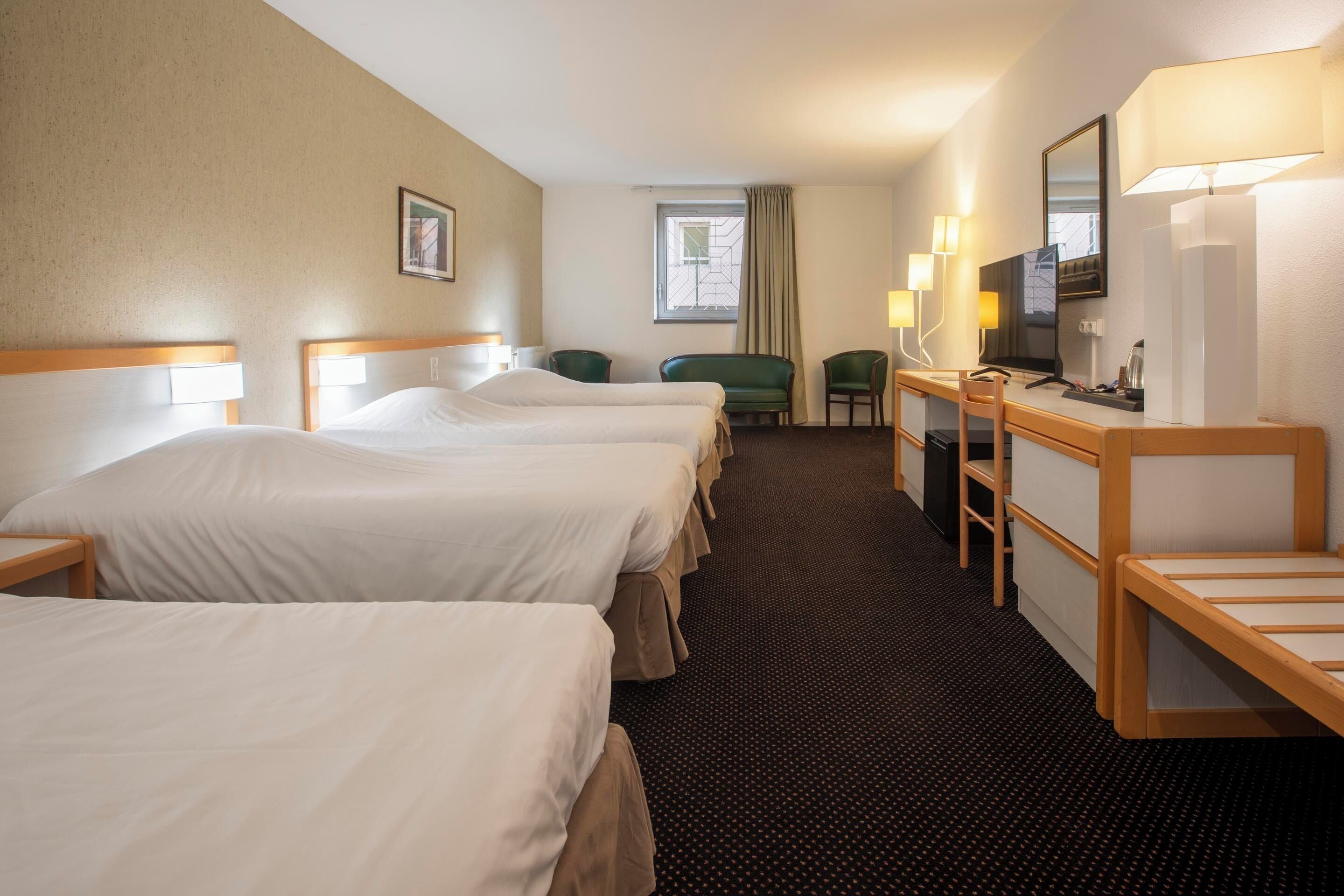 in-room safe, desk, soundproofing, free wifi