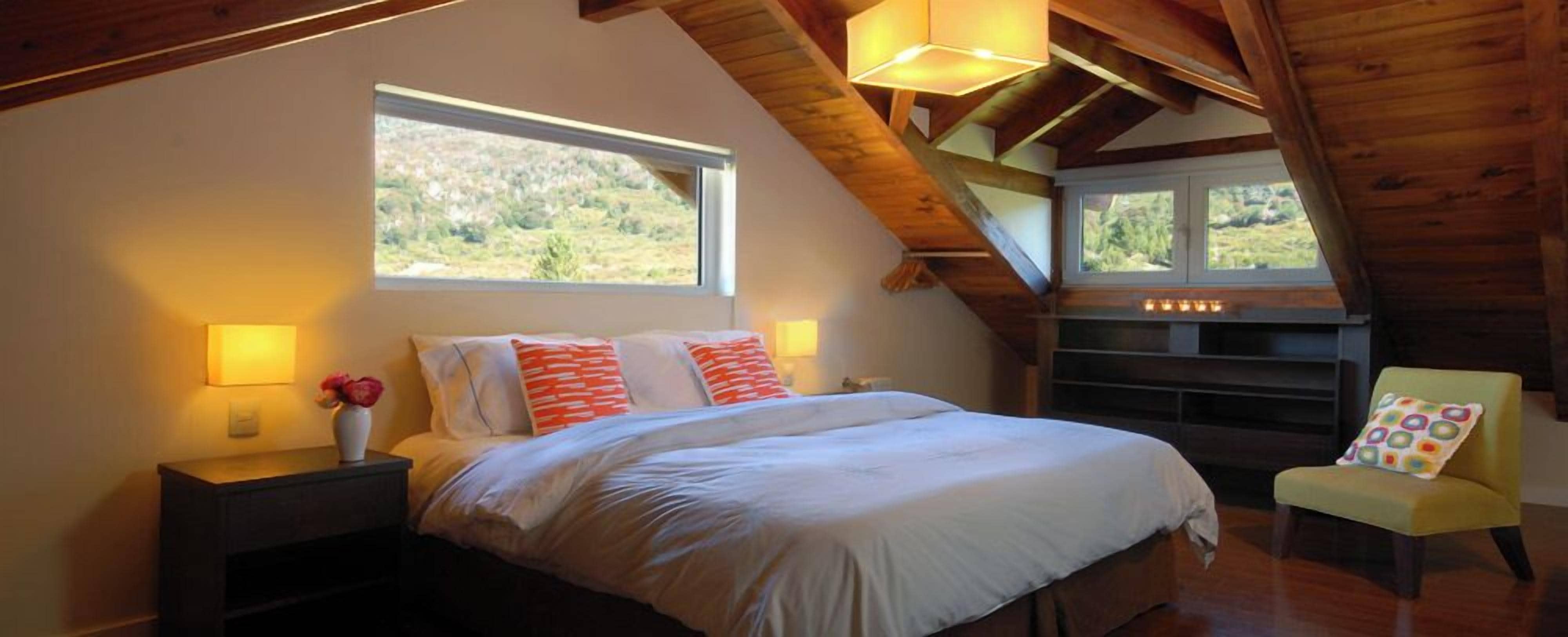 Suite | In-room safe, iron/ironing board, free cots/infant beds, free WiFi