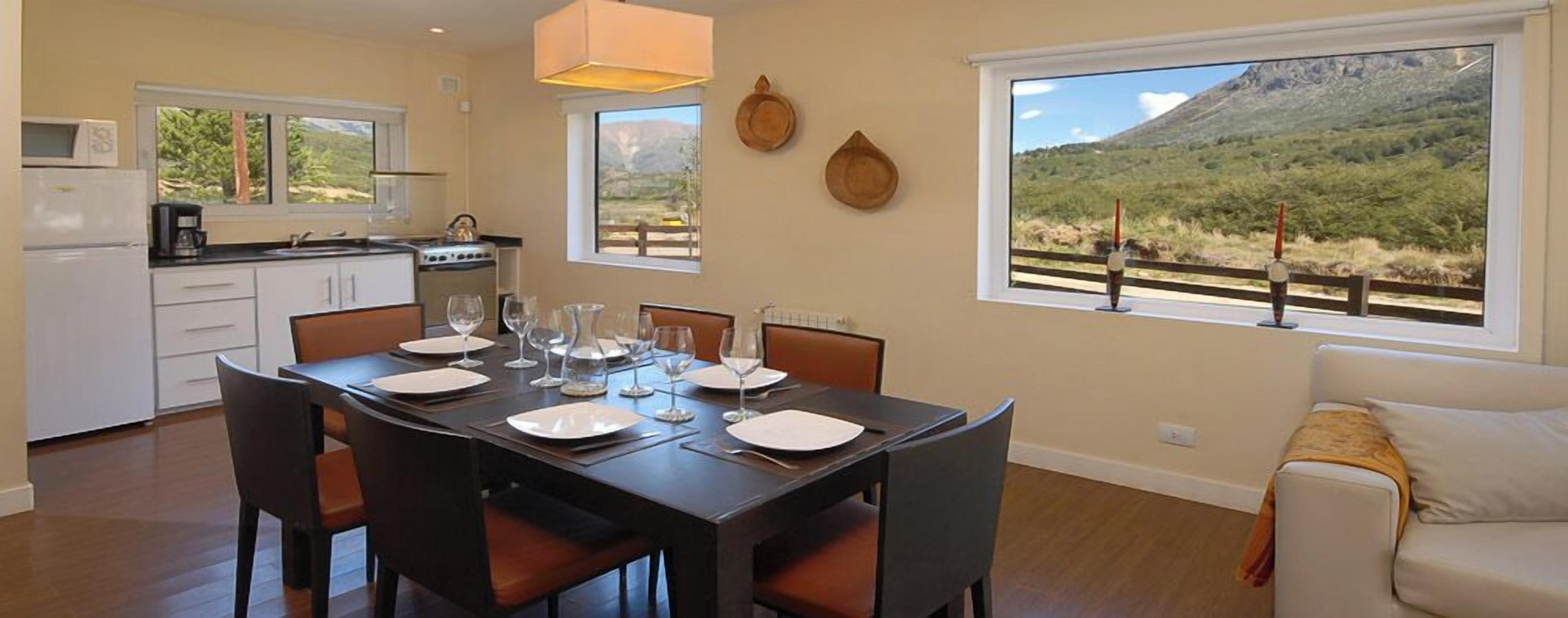 Superior Apartment | Private kitchen | Fridge, microwave, oven, cookware/dishes/utensils