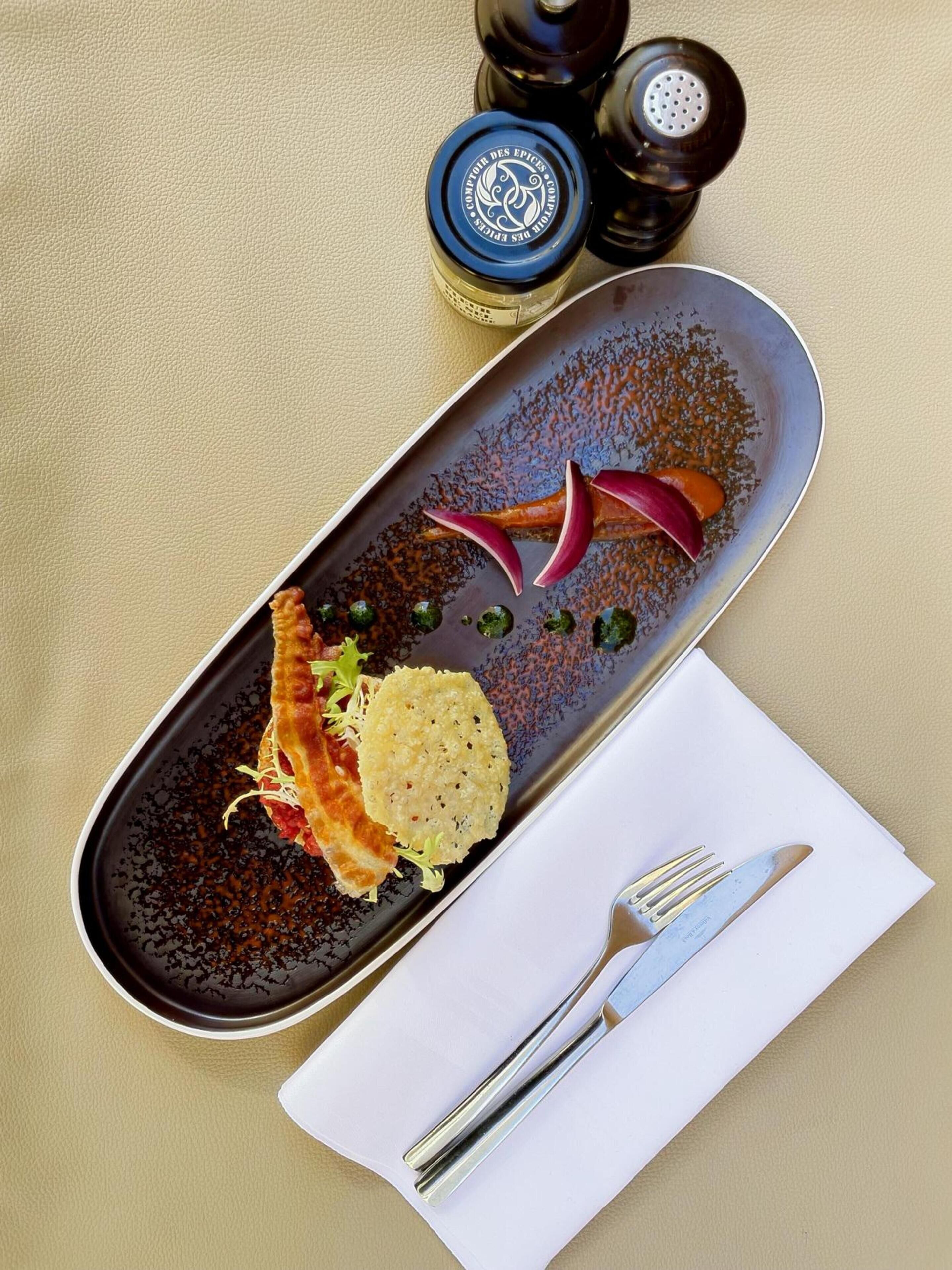 breakfast, lunch, dinner served; french cuisine