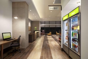 Vending machine - Home2 Suites by Hilton Philadelphia - Convention Center, PA (Philadelphia)