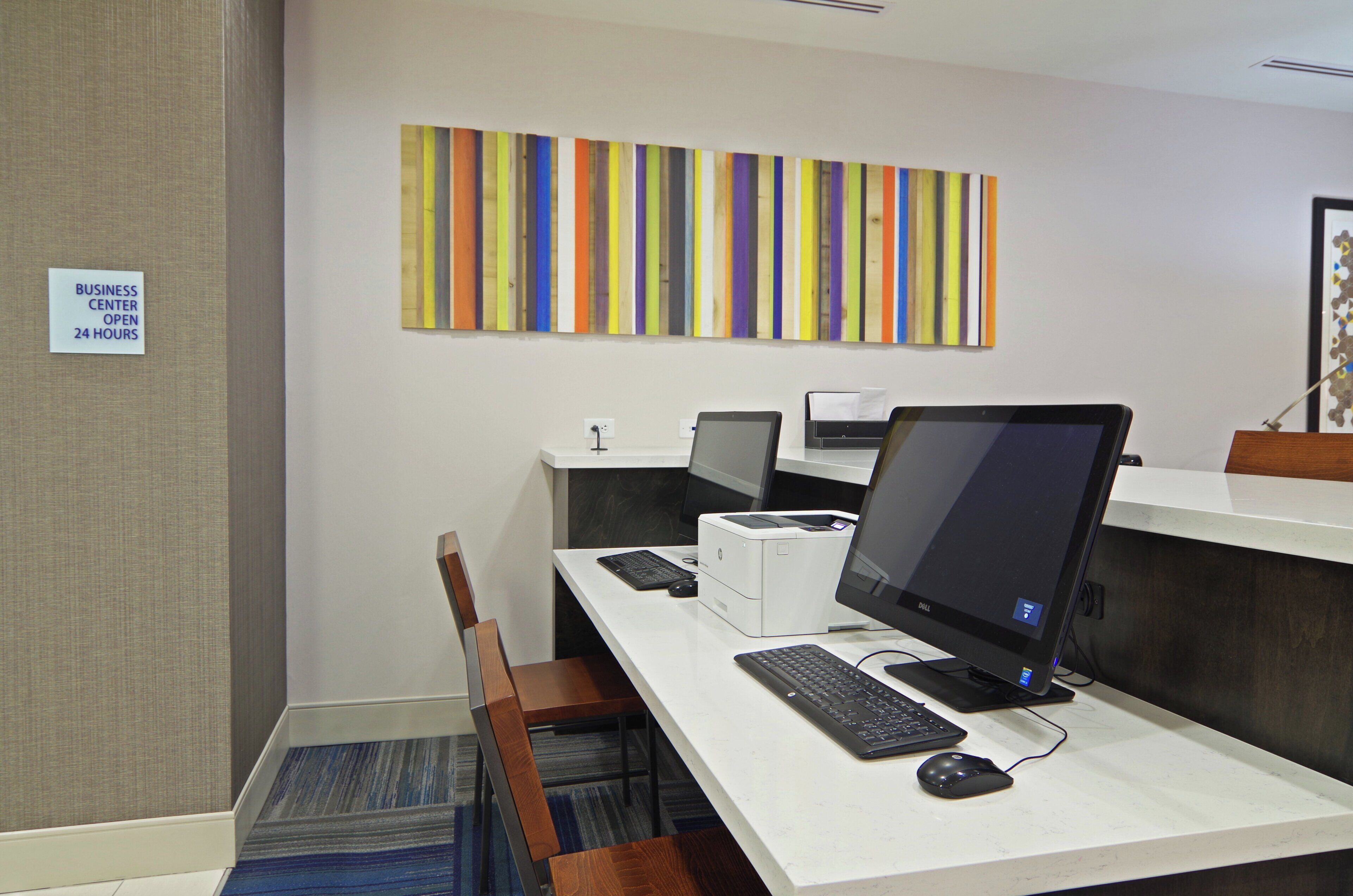 Photo - Holiday Inn Express Hotel & Suites Phoenix North Scottsdale by IHG
