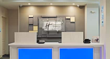Holiday Inn Express Hotel & Suites Phoenix North Scottsdale by IHG
