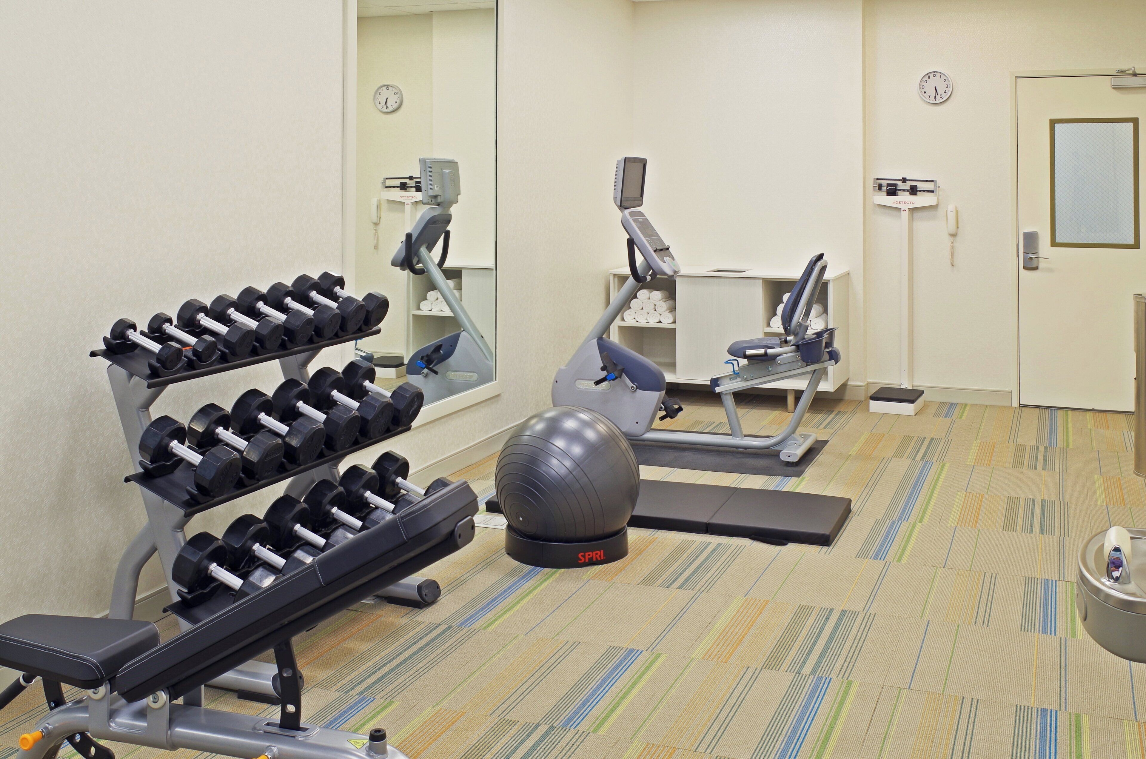 Photo - Holiday Inn Express Hotel & Suites Phoenix North Scottsdale by IHG