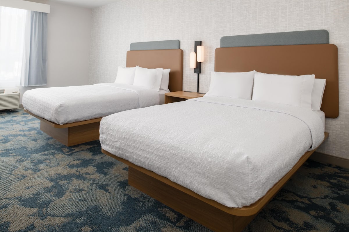 hypo-allergenic bedding, in-room safe, individually furnished, desk