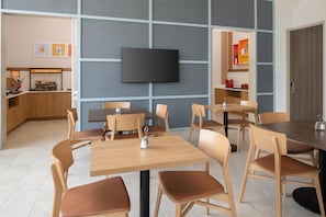 Colazione a buffet inclusa, servita tutte le mattine