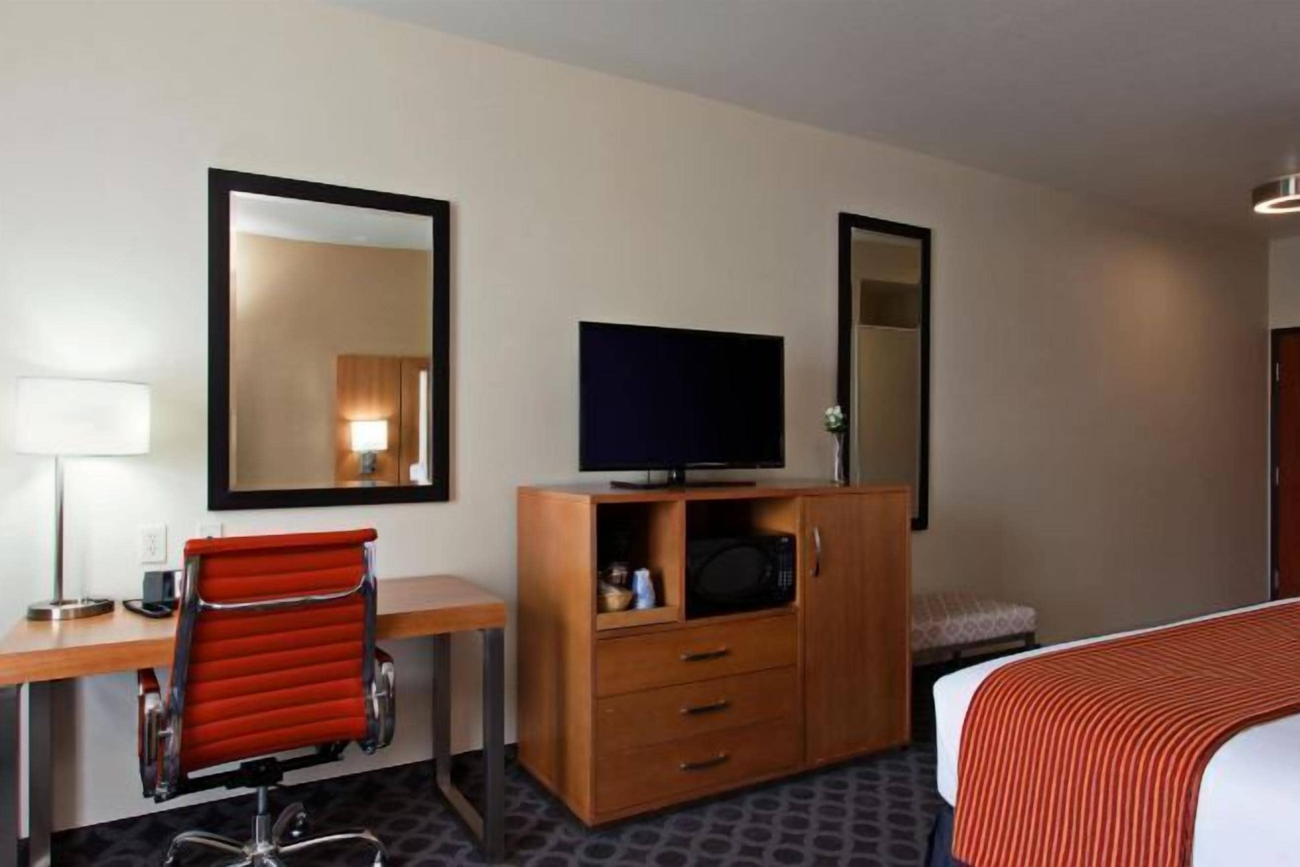 Literie hypoallergénique, coffres-forts dans les chambres