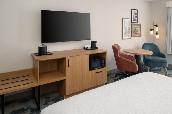 Hypo-allergenic bedding, in-room safe, individually furnished, desk
