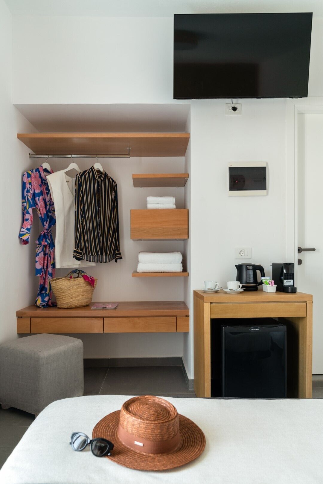 standard room, garden view | wardrobe