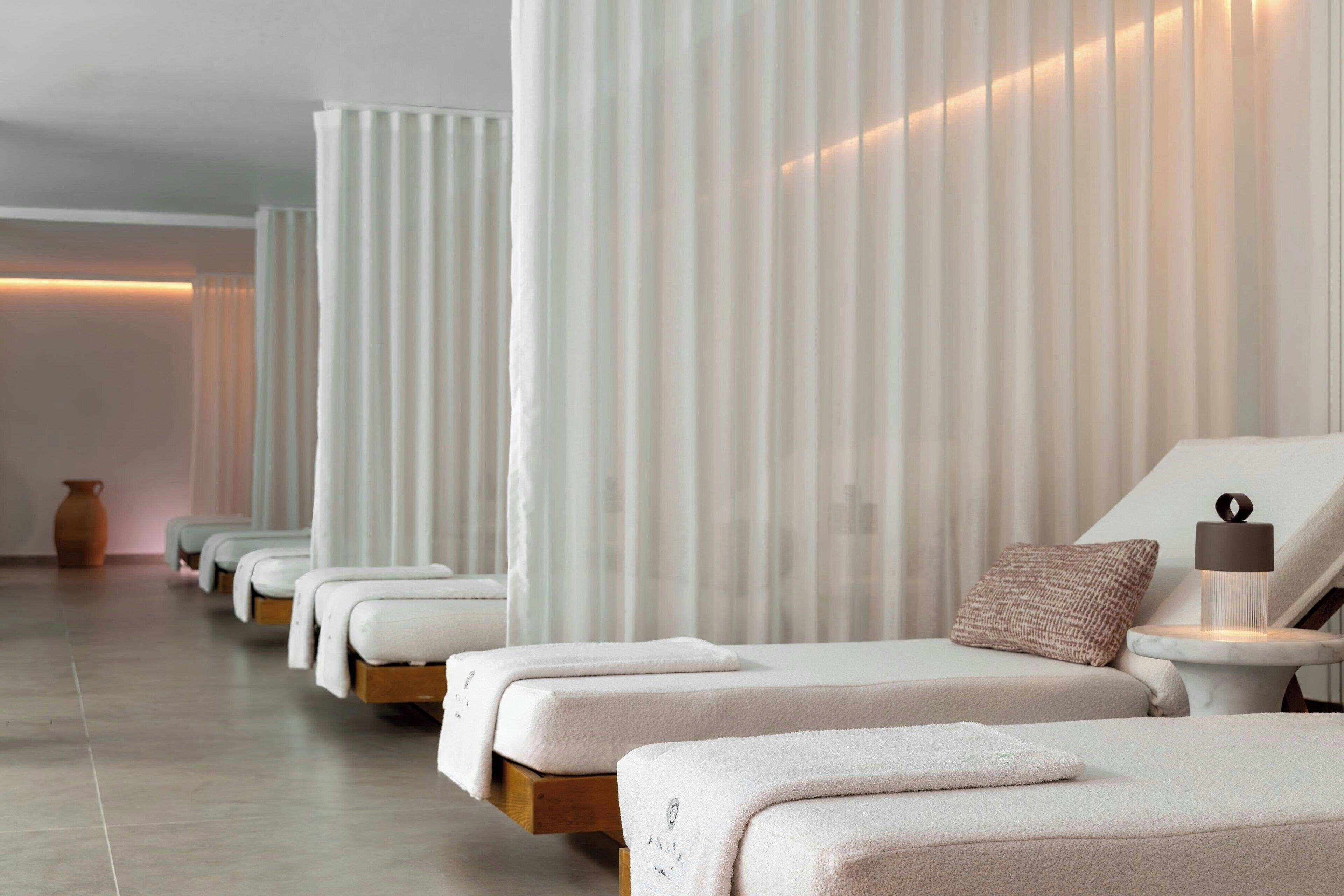 Couples treatment rooms, sauna, Turkish bath, body treatments, mud baths