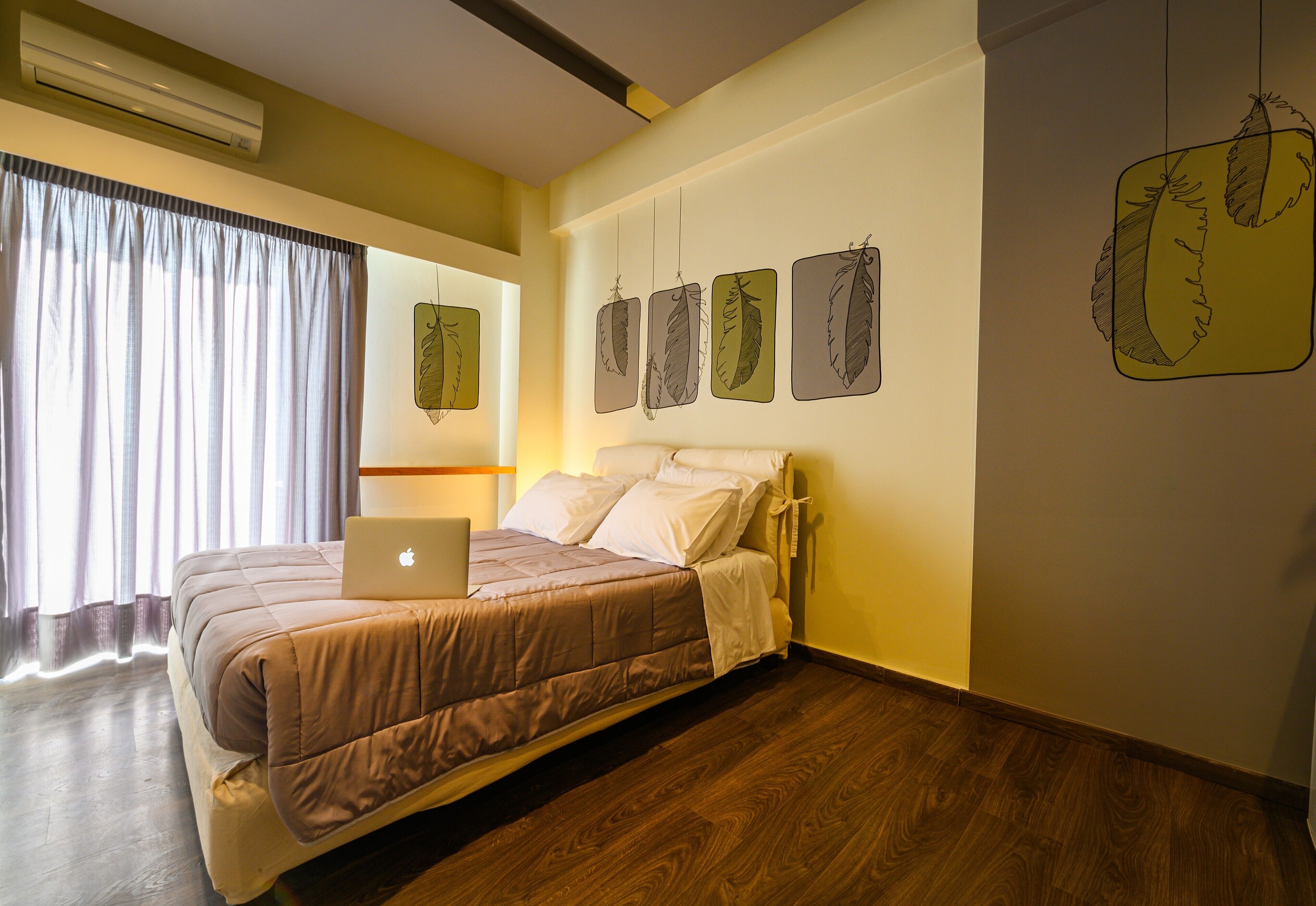 deluxe double or twin room | 1 bedroom, minibar, in-room safe, individually decorated